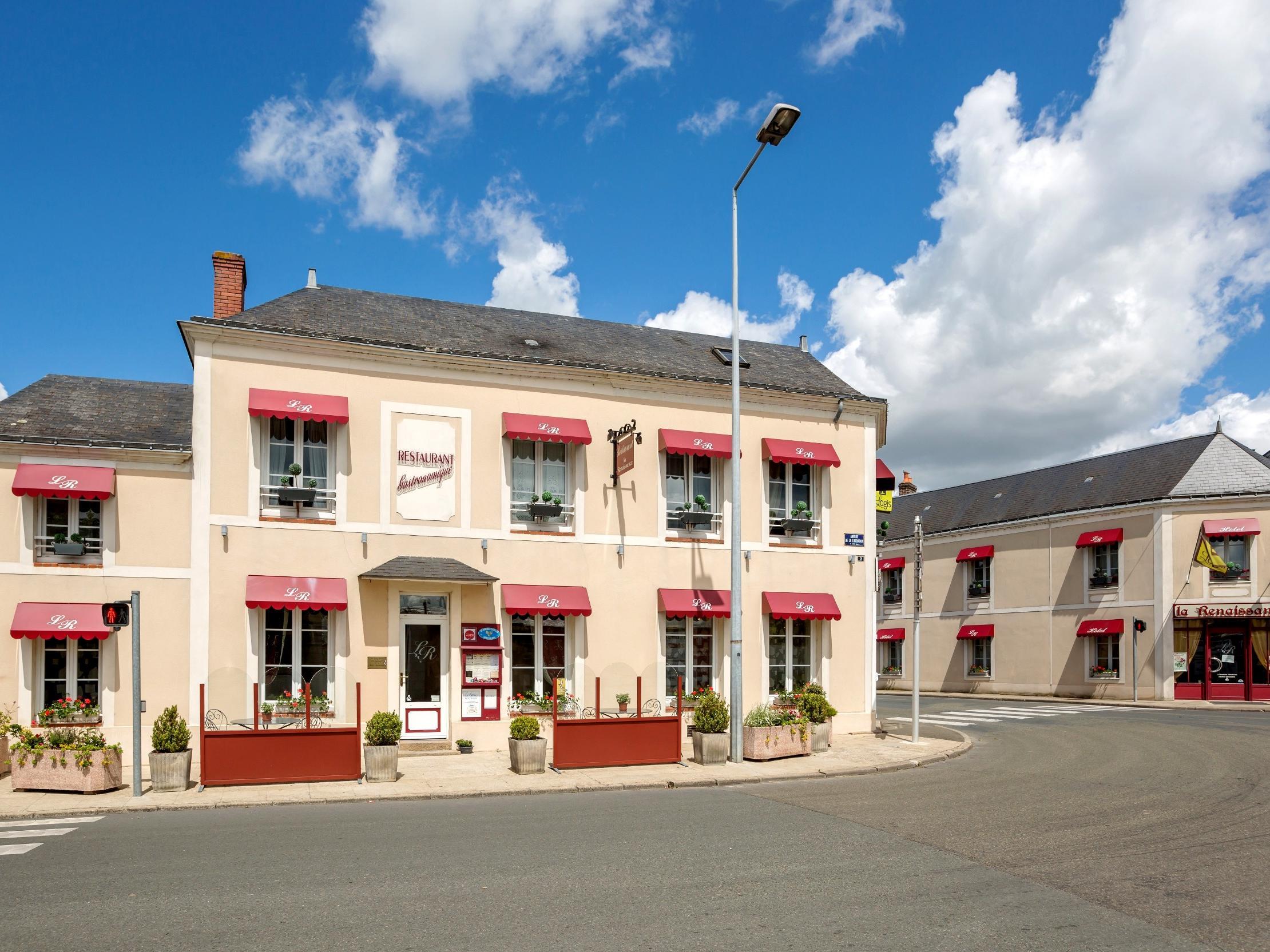 Logis La Renaissance Hotel Le Lude Exterior photo